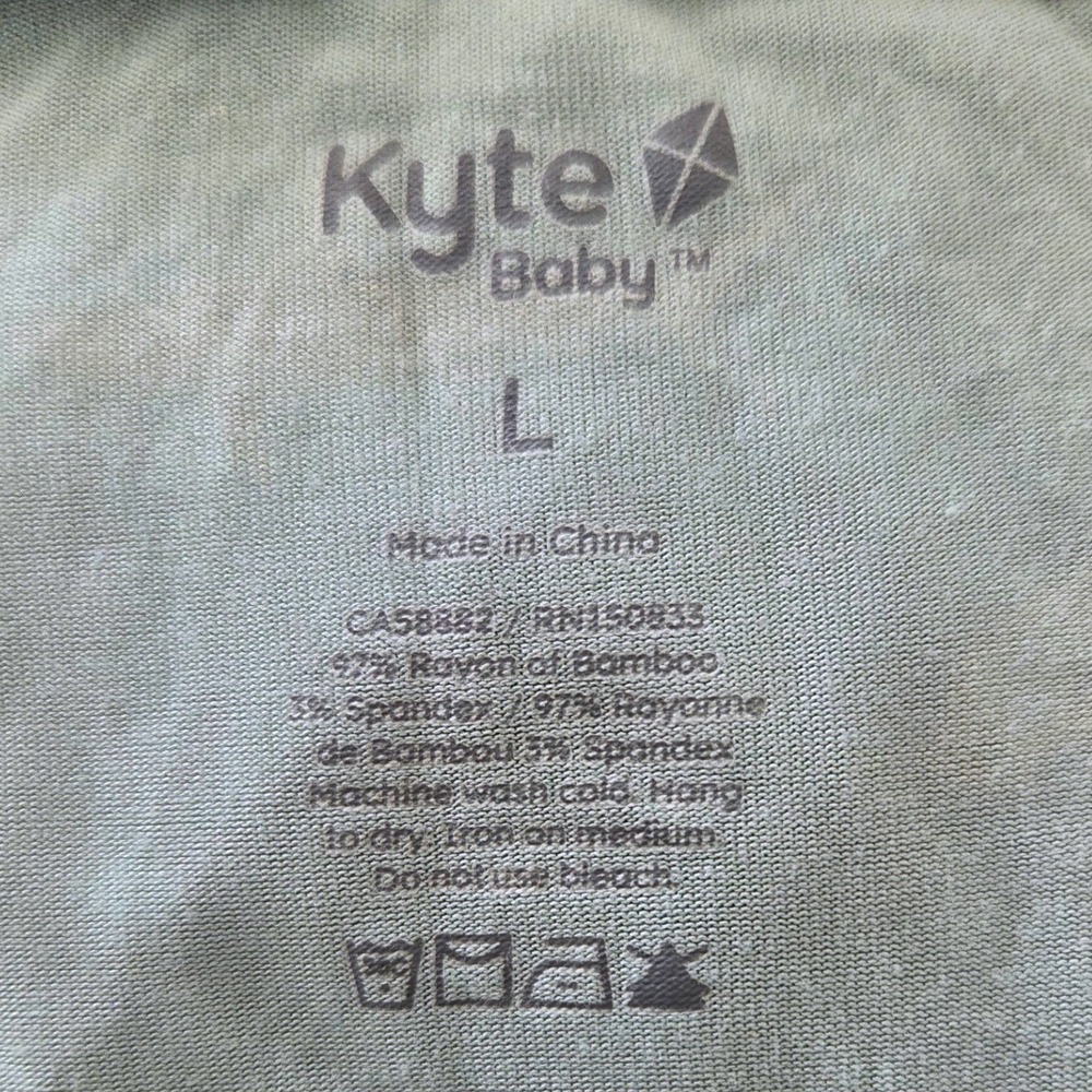 Kyte Baby Shark Print V-Neck Bamboo Rayon Sage Green T-shirt Sz L Animal Novelty - Picture 3 of 4